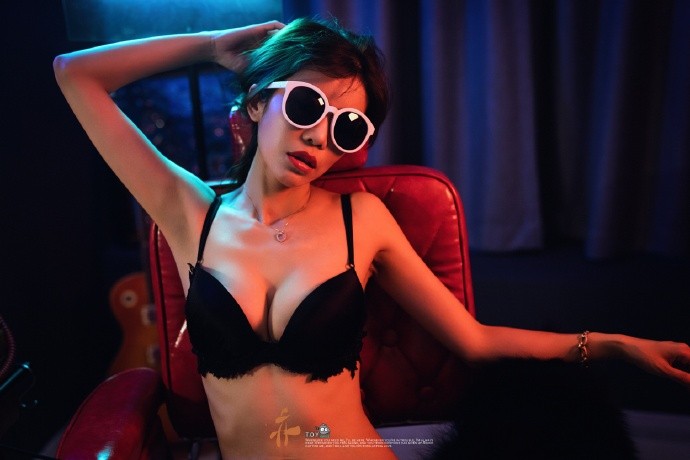 【GG扑克】性感惹火的身材