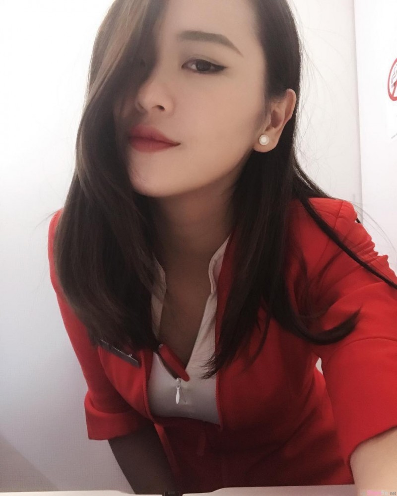 【GG扑克】正妹空姐Yoko Tang 三点式泳装秀性感S曲线