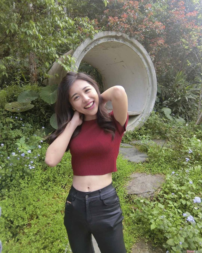 阳光正妹Unaaa 美女冲浪征服大海