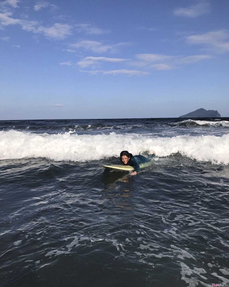 阳光正妹Unaaa 美女冲浪征服大海