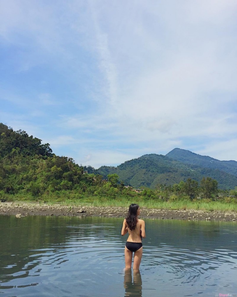 阳光正妹Unaaa 美女冲浪征服大海