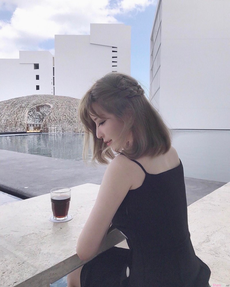 【GG扑克】上海正妹Sharon 白皙大长腿美女性感迷人