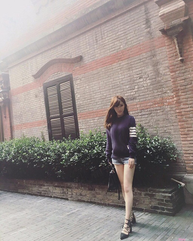 【GG扑克】上海正妹Sharon 白皙大长腿美女性感迷人