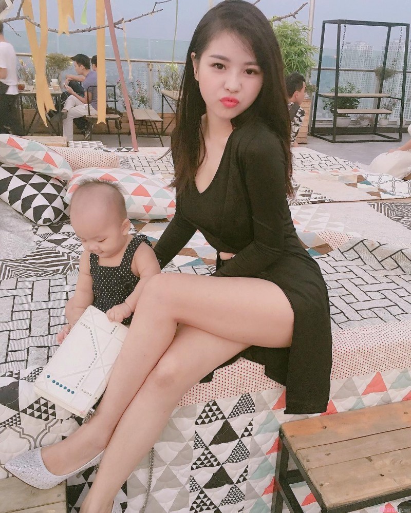 越南网红正妹Trang Nguy&#7877;n 超正单亲妈妈靓丽性感迷人