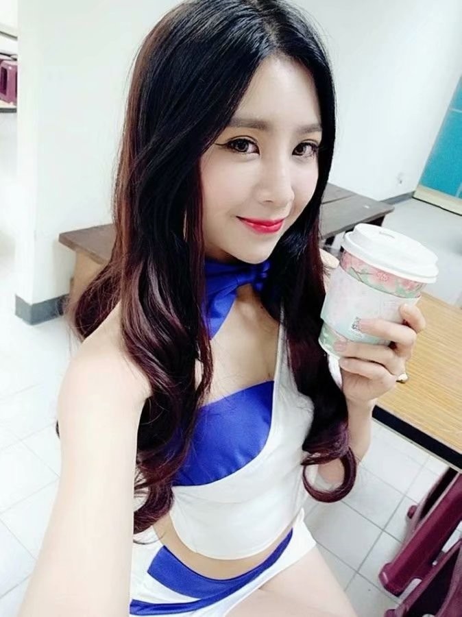 【GG扑克】虎牙妹凯特琳 极品美乳超级诱人