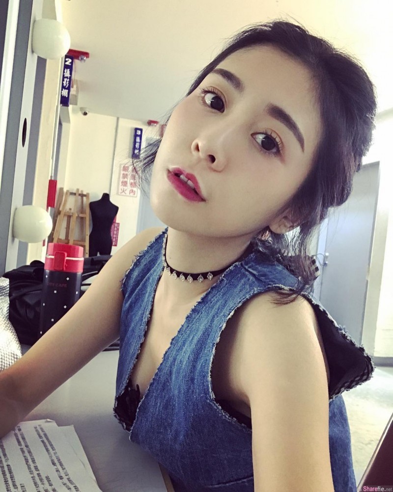 【GG扑克】女神Albee刘璟莹健身照 意外露出“骆驼蹄”引热议