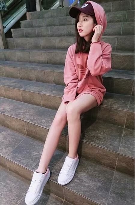 极品美女护士正妹 萌Q超反差电翻网友