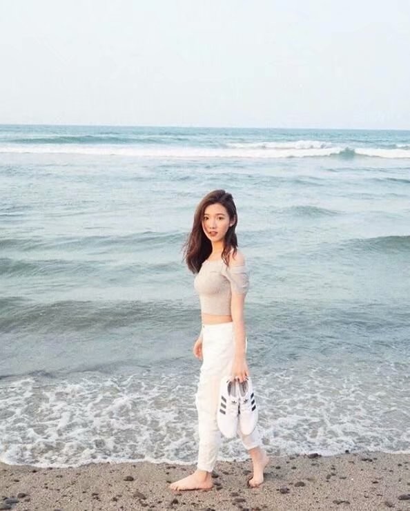 极品美女护士正妹 萌Q超反差电翻网友