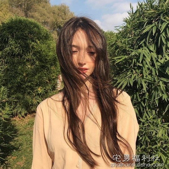 土耳其美女Ilay 不露胸也不露腿绝世美颜吸粉数万