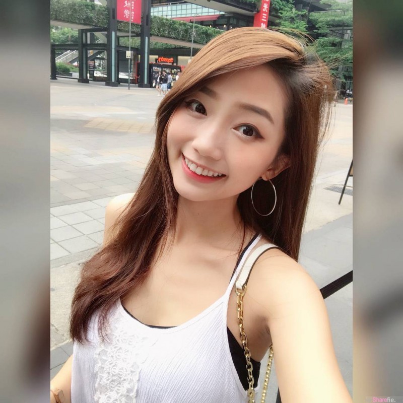 台湾大长腿正妹Jessie 甜美治愈笑容让瞬间有感觉