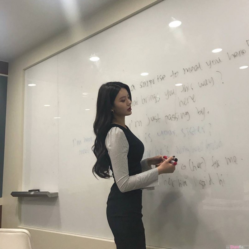 韩国最美英语老师金莎拉（Sarah Kim） 超正女老师前凸后翘迷倒家长