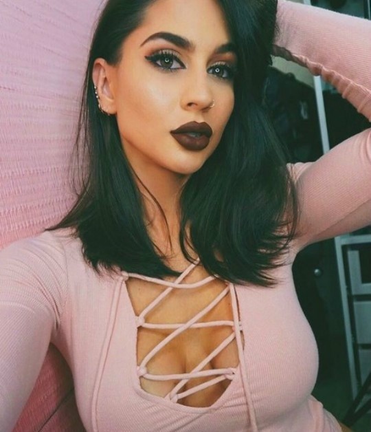 【GG扑克】性感辣妈Hope Howard 女空军退伍实现模特梦