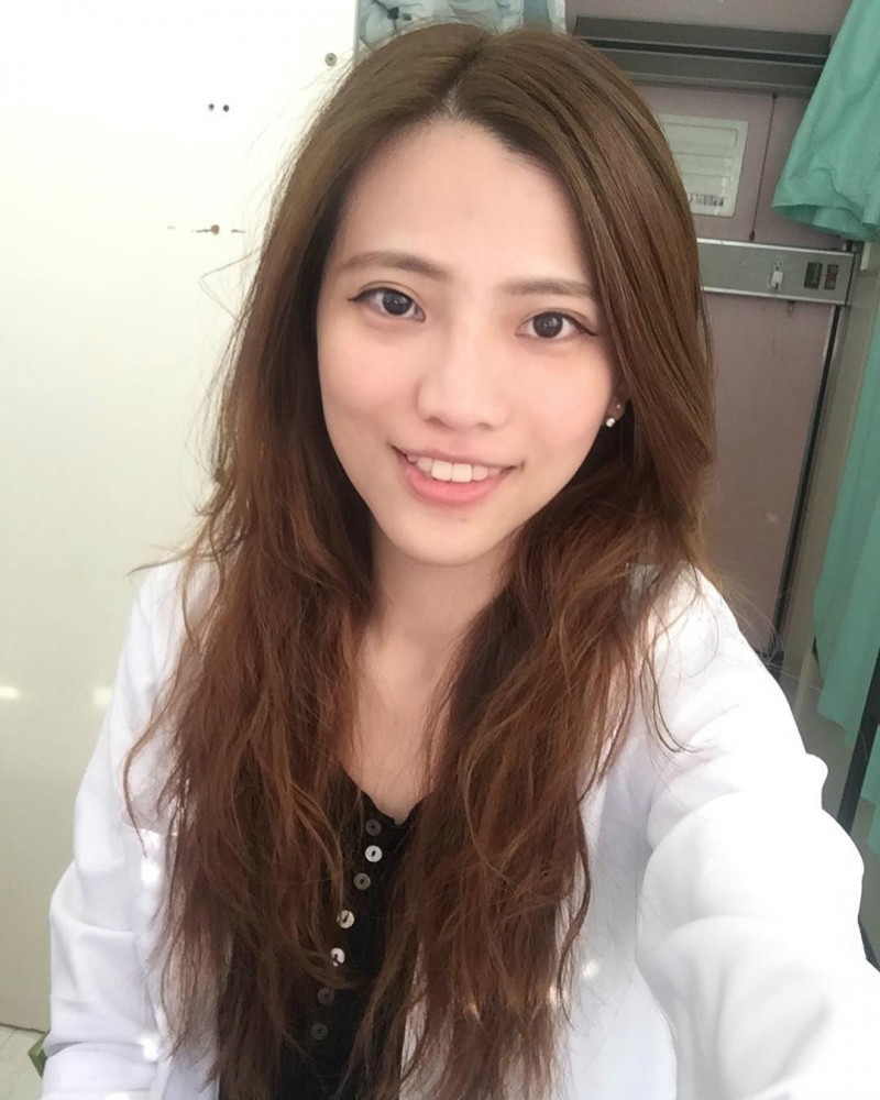 【GG扑克】美女牙医柯品瑄 凹凸有致性感身材惊艳网友