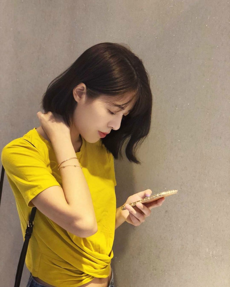 正妹空姐黄姵涵晒试穿比基尼照 性感火辣身材引发网友暴动