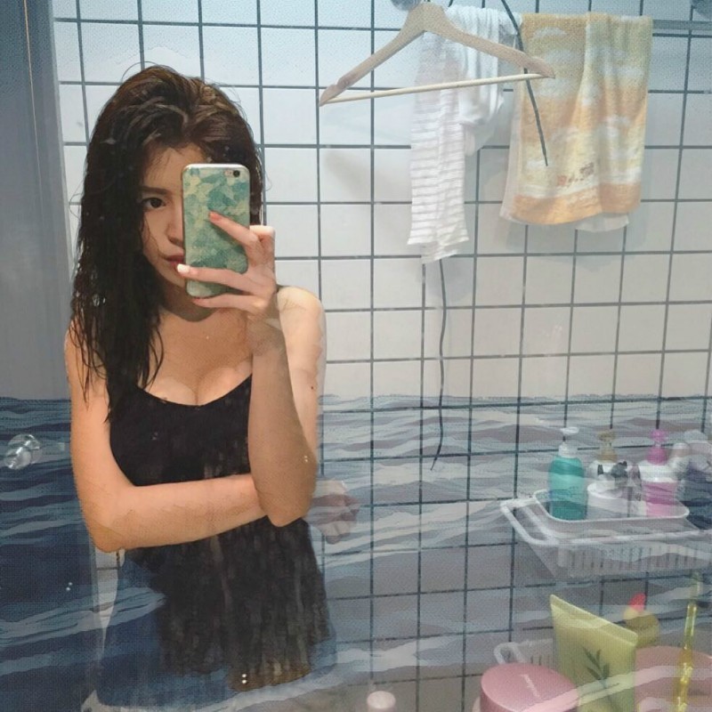 正妹空姐黄姵涵晒试穿比基尼照 性感火辣身材引发网友暴动