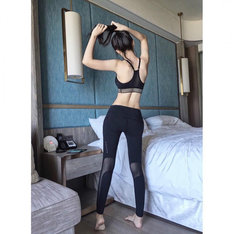 正妹空姐黄姵涵晒试穿比基尼照 性感火辣身材引发网友暴动