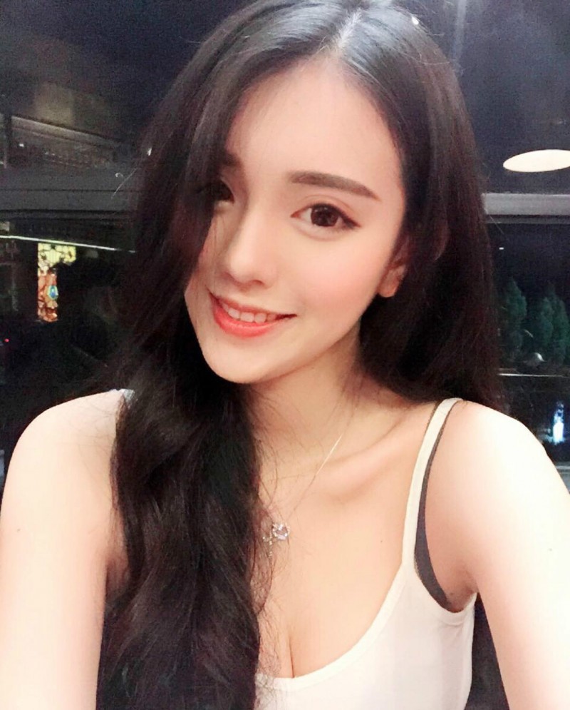 【GG扑克】微商正妹Candice Lim 泰国旅游“湿身”令人鼻血狂流