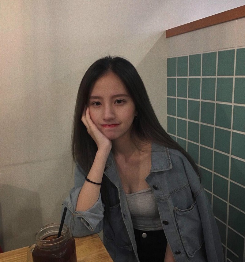 校园正妹tzuting 性感紧身衣美女令人想犯规