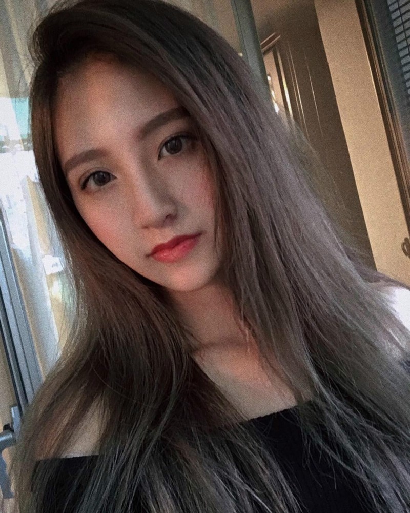 校园正妹tzuting 性感紧身衣美女令人想犯规