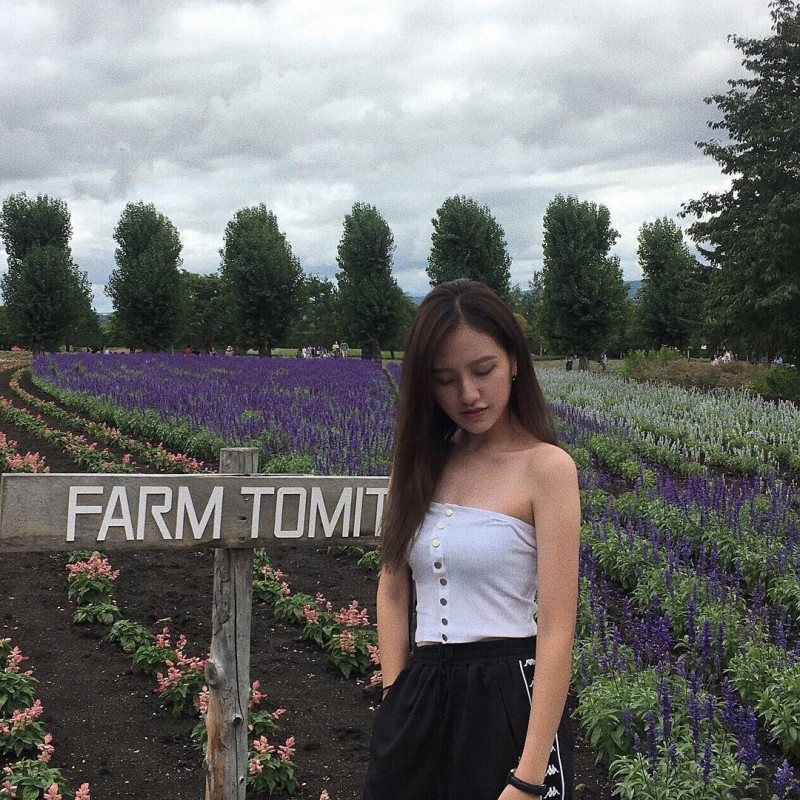 校园正妹tzuting 性感紧身衣美女令人想犯规