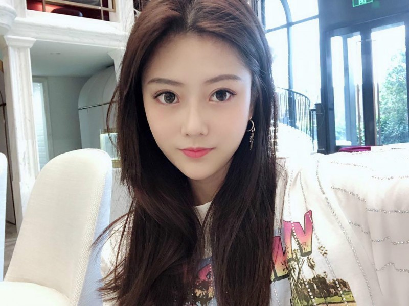 【GG扑克】成都辣妹Lydia she 神级颜值宛如仙女下凡