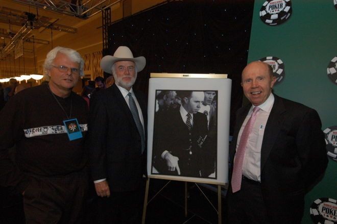 1558860781158019.jpg 【GG扑克】赛场中的另一种存在:WSOP首位御用摄影师Ulvis Alberts眼中的扑克历程(下)