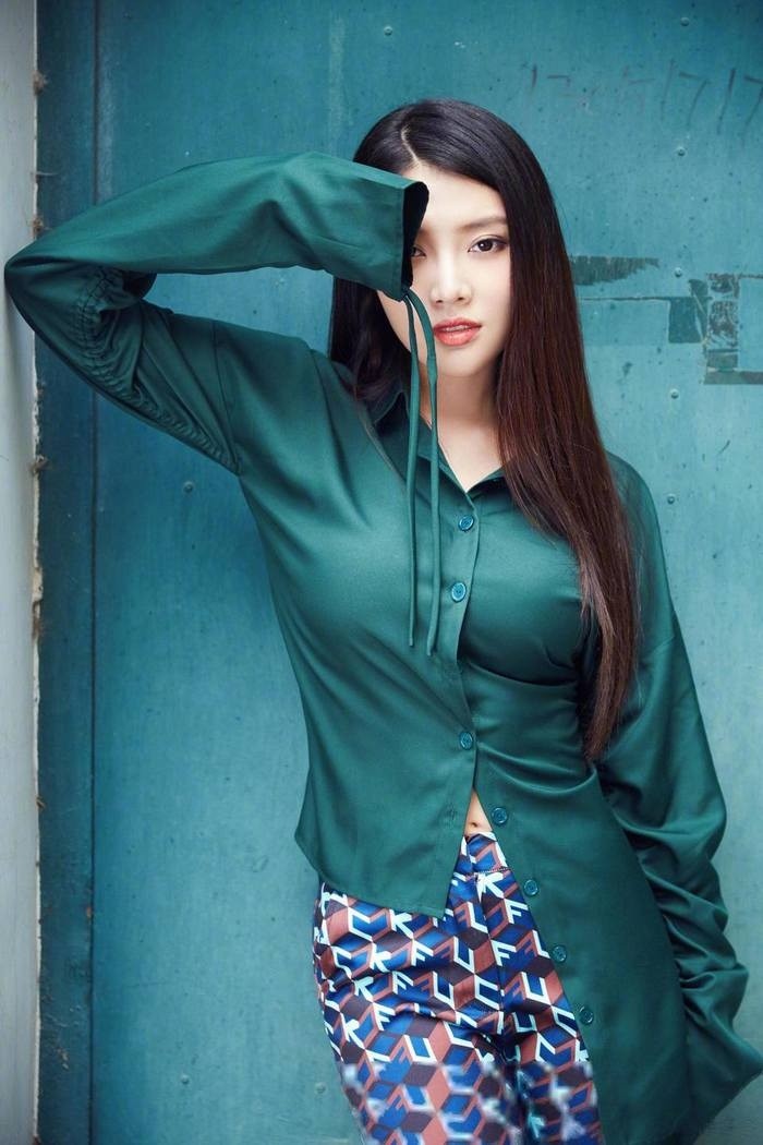 被同学带到家中要了我：打屁股情节的系列av
