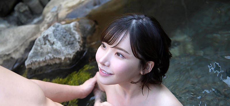 GENM-043：温泉女主深田咏美潜入客人房间主动骑上去。