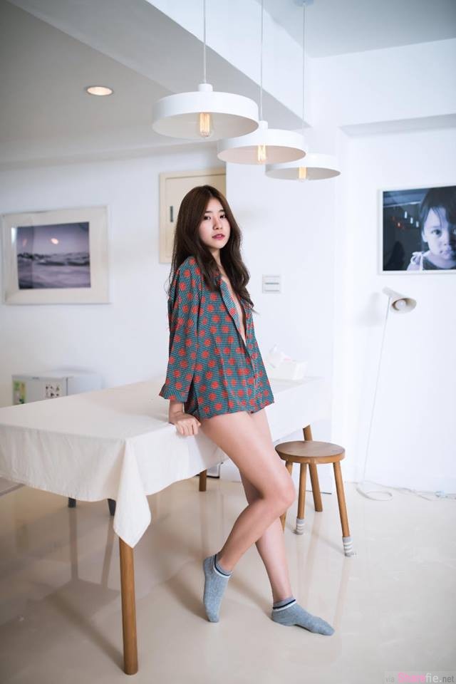 【GG扑克】女神级正妹蔡安琪 Angel 性感写真中空上阵令宅男流鼻血