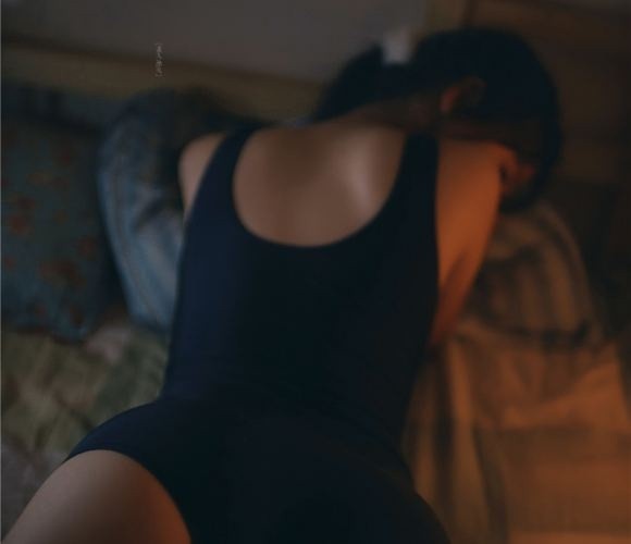 夫妻3p小说 反绑双手吊乳虐乳小说_靳少请禁止