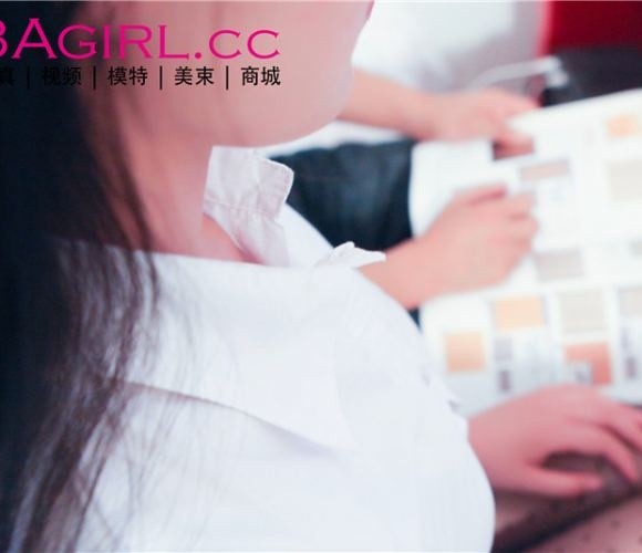 爸爸日女儿 肥岳玄色湿_枕上冰山总裁