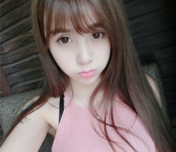 【GG扑克】男同事吃我奶摸下面 男女肉粗鲁进来_芳华成长手札