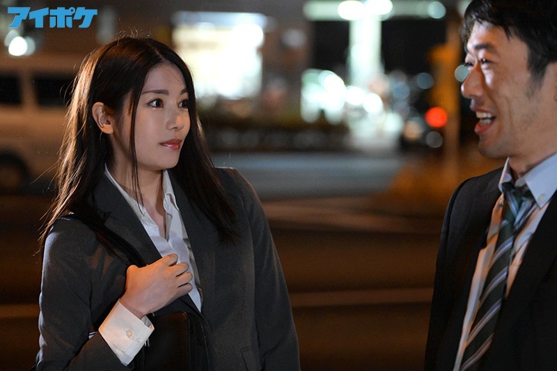 IPX-515:面对极品美人枫花恋主动勾引,同事的性慾直接爆发! 【GG扑克】IPX-515:面对极品美人枫花恋主动勾引,同事的性慾直接爆发!