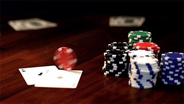 【GG扑克】玩德州扑克却不会算牌，那你可要吃大亏