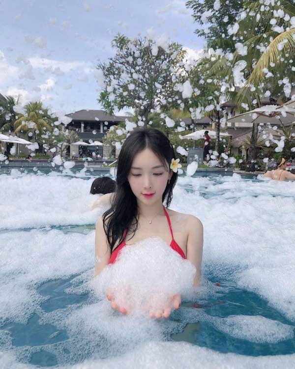 【GG扑克】韩国正妹「정아윤」饱满美乳超级诱人,乳量很极品啊~