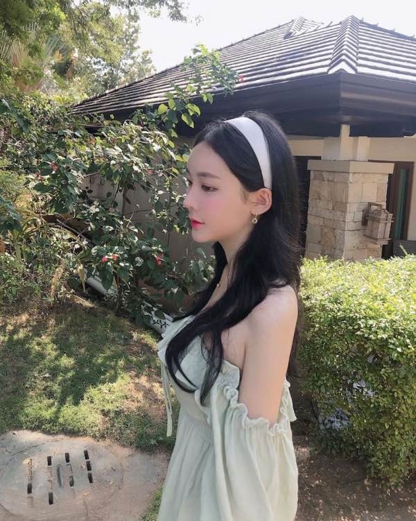 【GG扑克】韩国正妹「정아윤」饱满美乳超级诱人,乳量很极品啊~