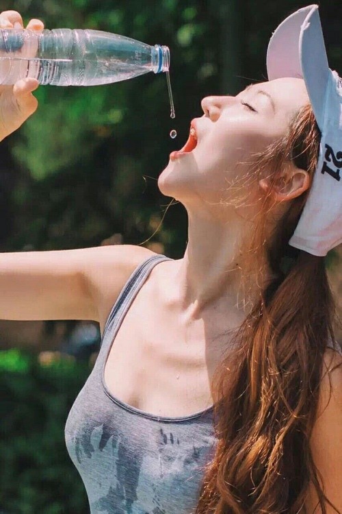 【GG扑克】我的双飞艳遇经历|老外的家伙让我很满足