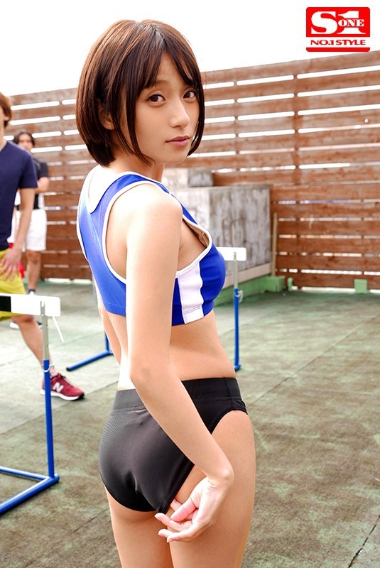 【GG扑克】SSNI-798:被强暴过后的吉良铃在学校每一刻都不得安宁。