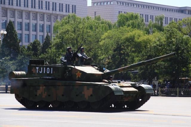 “99A坦克之父”公开战车性能 驾驶平稳如轿车