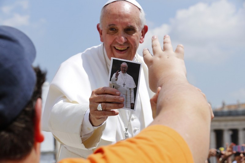 方济各表示愿访问中国 外交部:共同努力相向而行