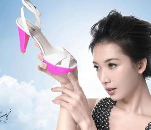 【GG扑克】富贵人家保姆只能跪着 男主少爷女主是佣人的小说