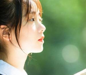 看到女同学的粉色内裤 超级yin荡的高中女校花小说