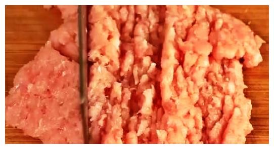 蒜苔网红新吃法，不切不炒，外型看上去像鲍鱼，味道美过海鲜套餐