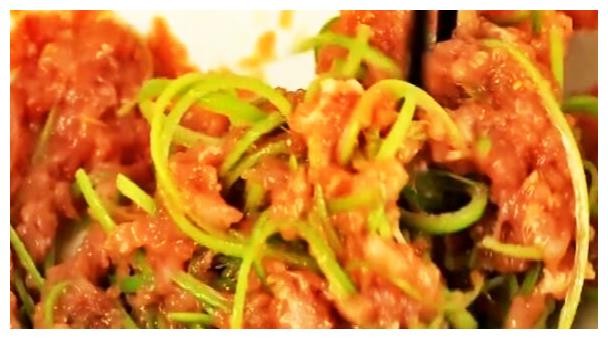 蒜苔网红新吃法，不切不炒，外型看上去像鲍鱼，味道美过海鲜套餐