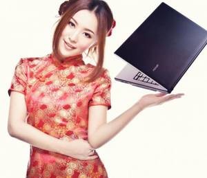 【GG扑克】章仙子肚兜荡漾 开会的时候给他口