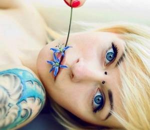 【GG扑克】打开腿间粉嫩好小 复婚的女尊