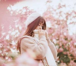 和男朋友吵架把我锁房间里 一整天都塞着按摩棒