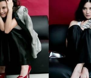 【GG扑克】办公室吻乳尖 老板与美女桌