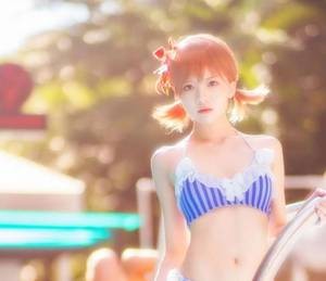 【GG扑克】不许穿内衣来见我 按美女软肚子