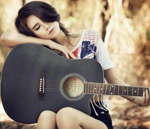 【GG扑克】男主四十多女主未成年 焰色夏诺多吉书包网